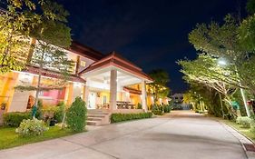 โรงแรมเจเอสเพลส